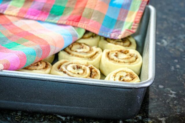 letting cinnamon rolls rise