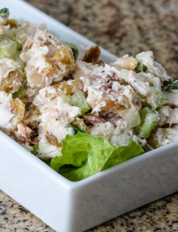 chicken salad with bacon and raisins