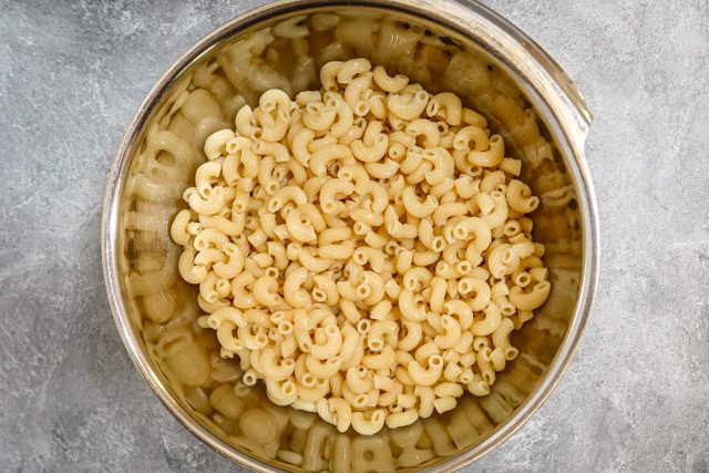 cooked macaroni