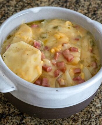 slow cooker scalloped potatoes with ham and cheese