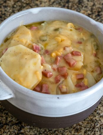 slow cooker scalloped potatoes with ham and cheese