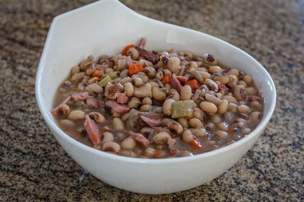 black-eyed peas with in a serving bowl