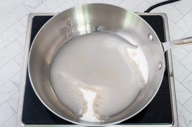 melting sugar for caramel sauce