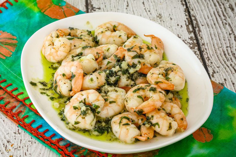 garlic butter shrimp with parsley