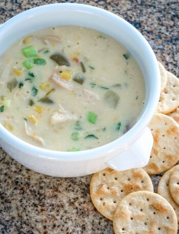 quick chicken chowder in a bowl with crackers